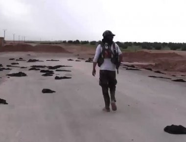 Η φωτογραφία που απεικονίζει την φρίκη των τζιχαντιστών (βίντεο)